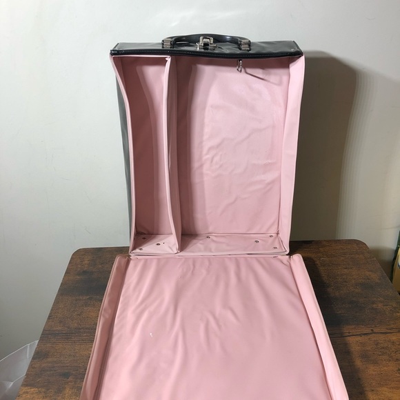 1964 Barbie Doll Case - Picture 7 of 13